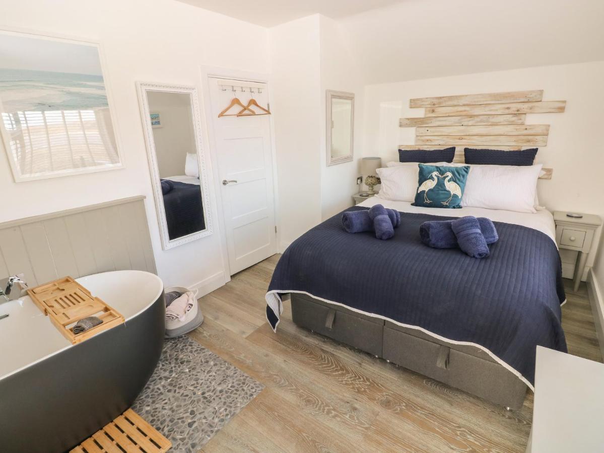 2 Salt Holiday home Swansea